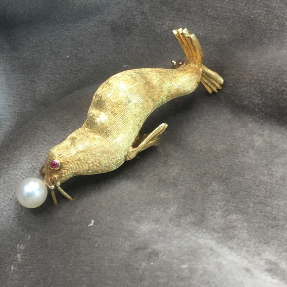18k seal brooch - Picture 4 of 16